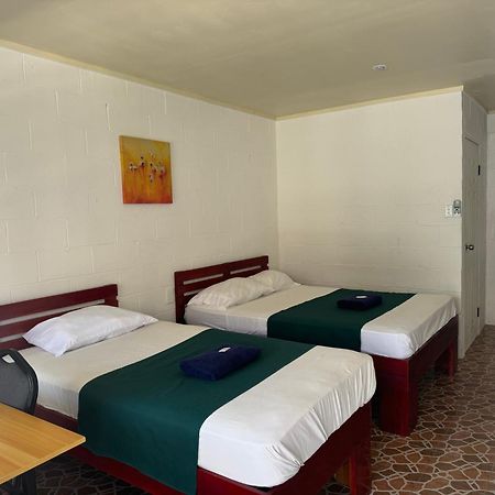 Transit Motel Mulifanua Bagian luar foto