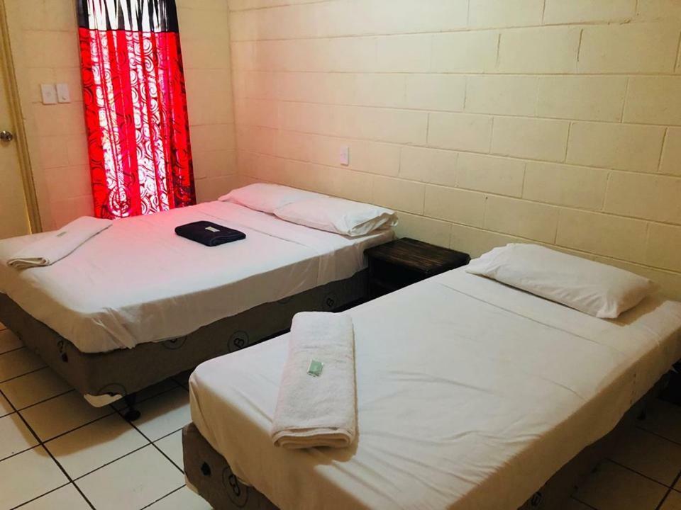 Transit Motel Mulifanua Bagian luar foto